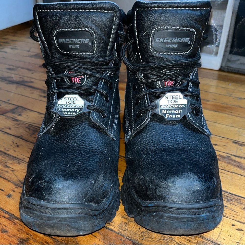 Sketchers work boots. Steels toes. Very good condition.